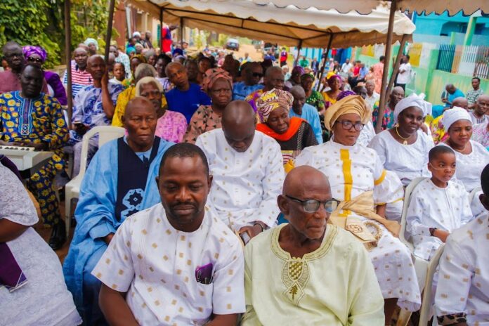Aderemi, Adetoye, Ademuyiwa, Adedoyin Adekunle, Oyekale Family, Others Buries Mum At 75