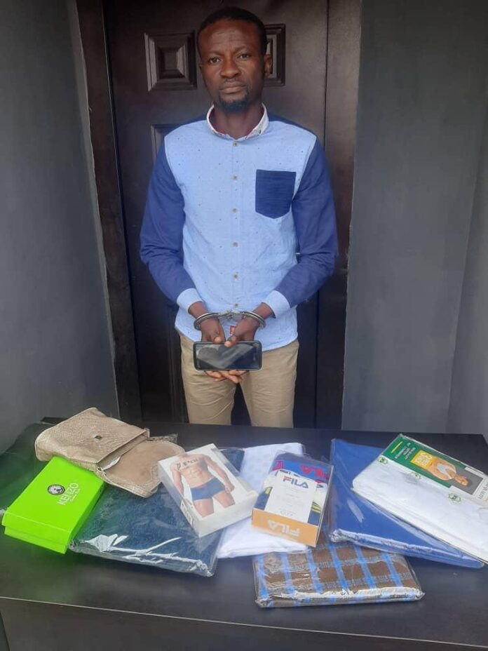 PAY-ON-DELIVERY: POLICE ARREST MAN NOTORIOUS FOR ROBBING ONLINE VENDORS Police operatives attached to Makinde Division have arrested 44-year-old Olumide Agboola who is notorious for robbing online vendors. He was arrested following a painstaking investigation which was launched after a number of reports were received about his activities. Different CCTV footages at his various crime scenes have aided in the irrefutable identification of the suspect. In his last operation the suspect dispossessed his victim of her Infinix Hot 9 mobile phone, as well as the assorted fabrics, underpants and singlets she came to sell, all valued at N193,000. Preliminary investigation revealed that the suspect’s modus operandi was to pose as a genuine buyer on social media platforms, order items and request vendors to supply the items at designated hotels, where he would then rob them. Investigation is ongoing to recover other stolen items from his previous operations. SP BENJAMIN HUNDEYIN, anipr, mipra Police Public Relations Officer, Lagos State Command, Ikeja-Lagos. August 22, 2022.