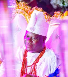 50 Students Get Scholarship As Ooni Throws Party For Ile-Ife Children