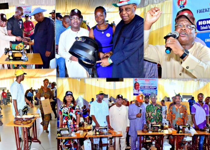 Ganiyu Abiodun Johnson Empowers Constituents Of Oshodi/Isolo Federal Constituency2