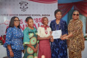 CMS Girls' Old Students Association Class Of '85 Award 20 Students Scholarship 