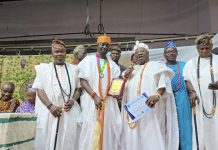 Oba Fálùádé Honoured With Award Of Excellence As ‘Ọba Afèdè-Yangàn’ By Yoruba Studies Association